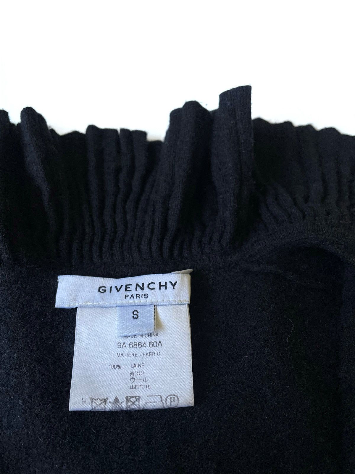 Givenchy Givenchy Women's Wool Avantgarde Black Sweater Size S Rick Size S / US 4 / IT 40 - 4 Thumbnail