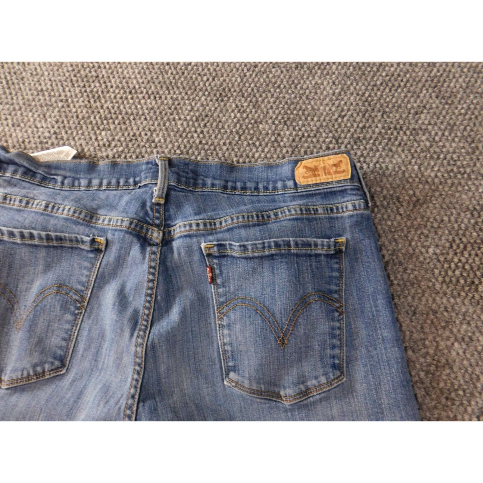 Levi's VINTAGE not used since no. Levi's 505 Jeans Womens 14 Blue Straight Distressed Denim Classic Size 24" / US 00 / IT 34 - 7 Thumbnail