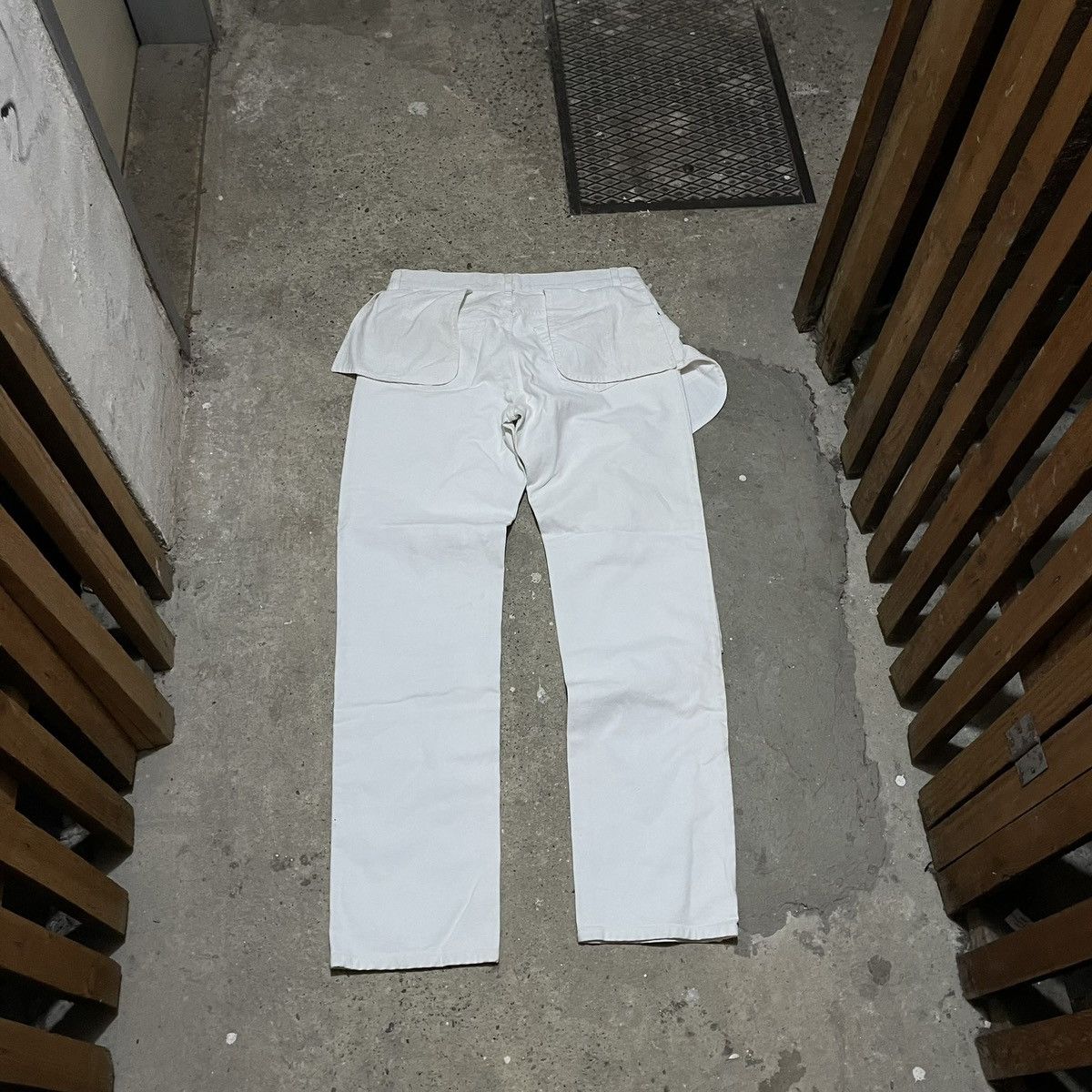 Helmut Lang Rare Helmut Lang „inside out“ runway jeans Size US 34 / EU 50 - 6 Thumbnail