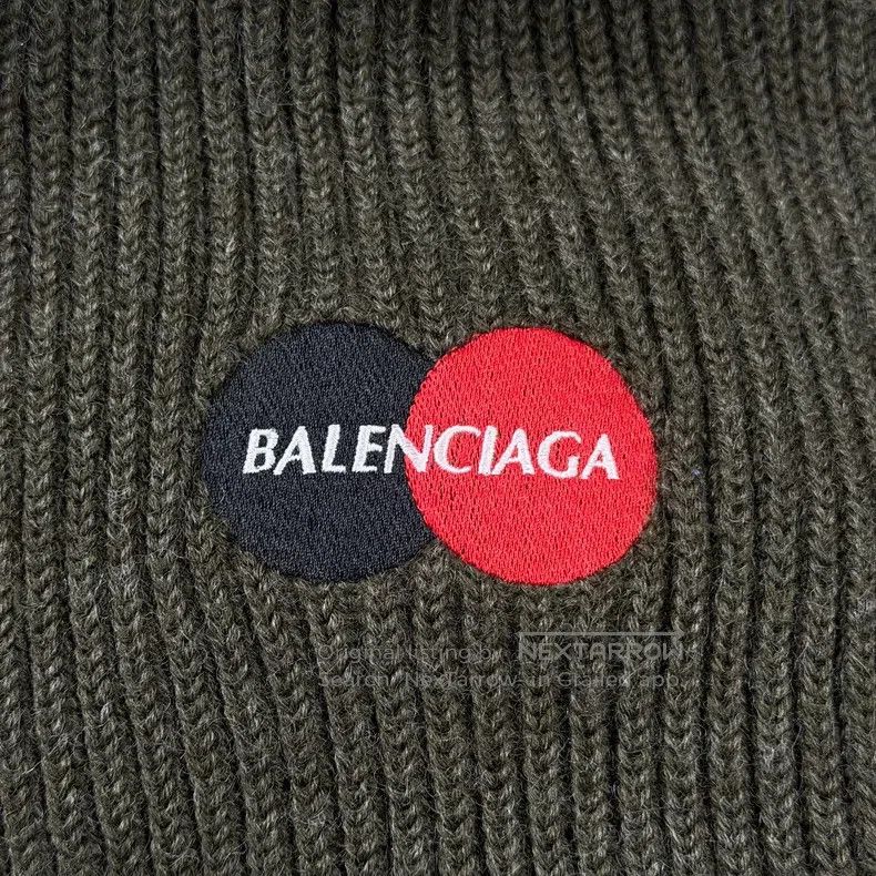 Balenciaga Balenciaga Black all-over print reversible Mastercard flee Size US M / EU 48-50 / 2 - 6 Thumbnail