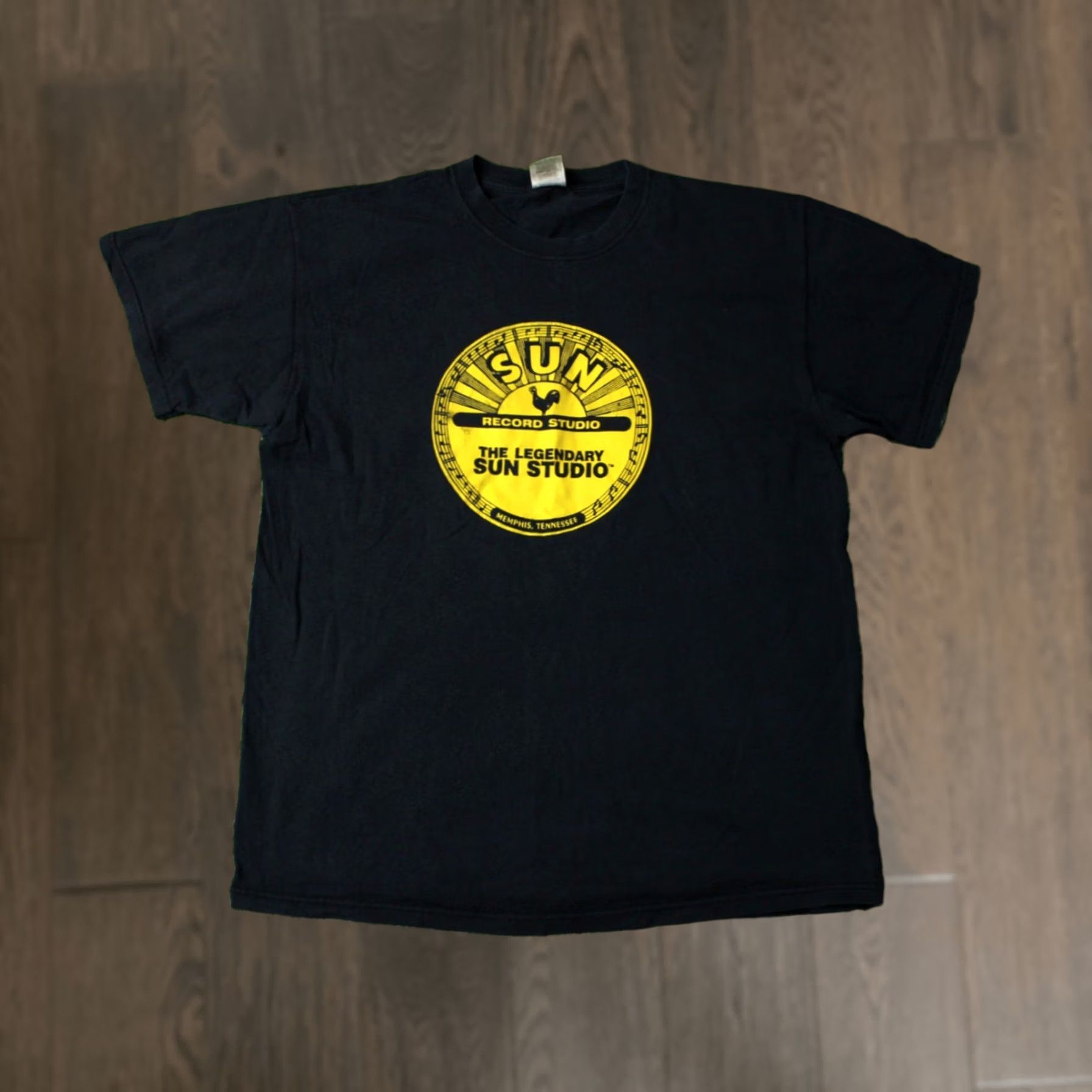 Fruit Of The Loom SUN Record Studio Shirt XL Mens Vintage 90s Black 100% Cotton Fruit of the Loom Short Sleeve Y2K Printed Memphis Tennessee Size US XL / EU 56 / 4 - 1 Thumbnail