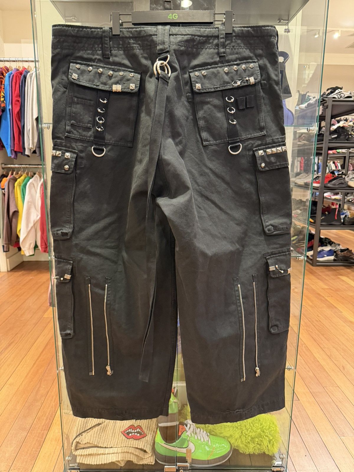 Balenciaga Balenciaga Pierced Cargo Raver Pants Size US 44 / EU 60 - 2 Thumbnail