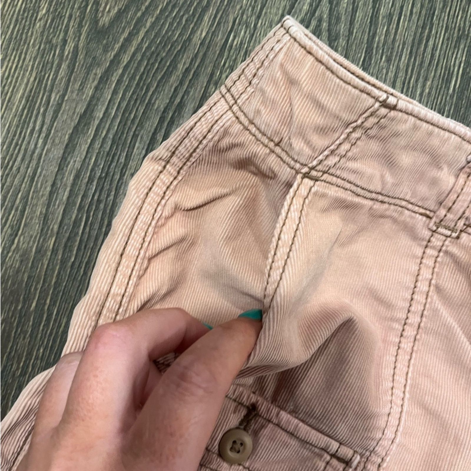 American Eagle Outfitters American Eagle 90's Shorts Cargo Pockets High Rise Pink Size 26" / US 2 / IT 38 - 3 Thumbnail