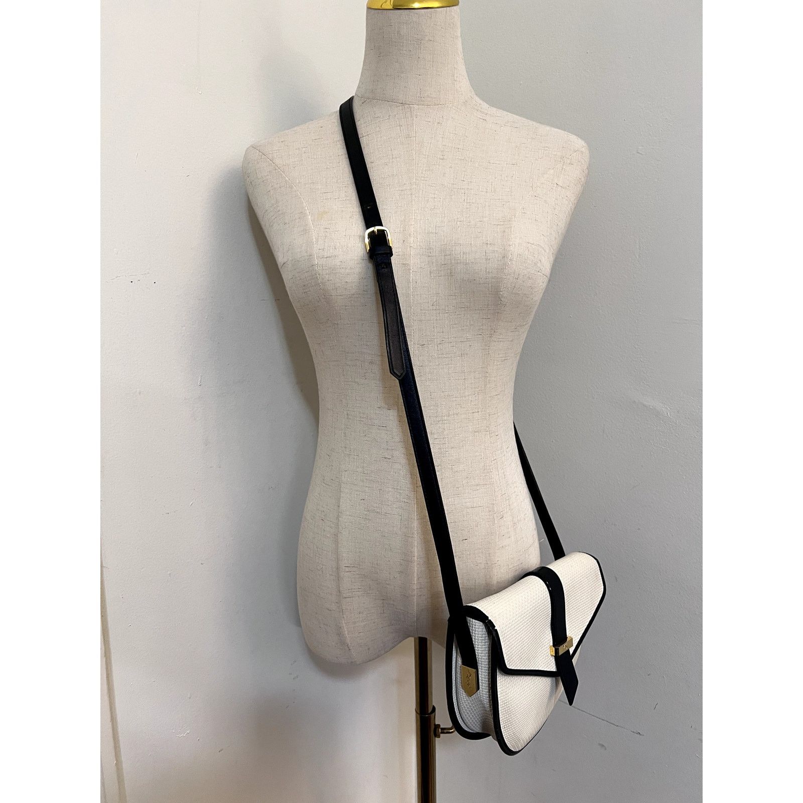 Yves Saint Laurent VINTAGE Late Y2K YSL Ivory Navy Blue Canvas Woven Crossbody Size ONE SIZE - 2 Thumbnail