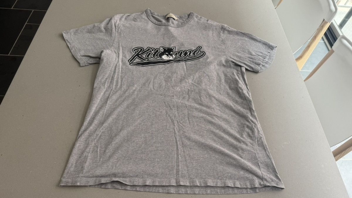 Maison Kitsune Gray logo tee shirt shiba inu dog Size US L / EU 52-54 / 3 - 1 Thumbnail