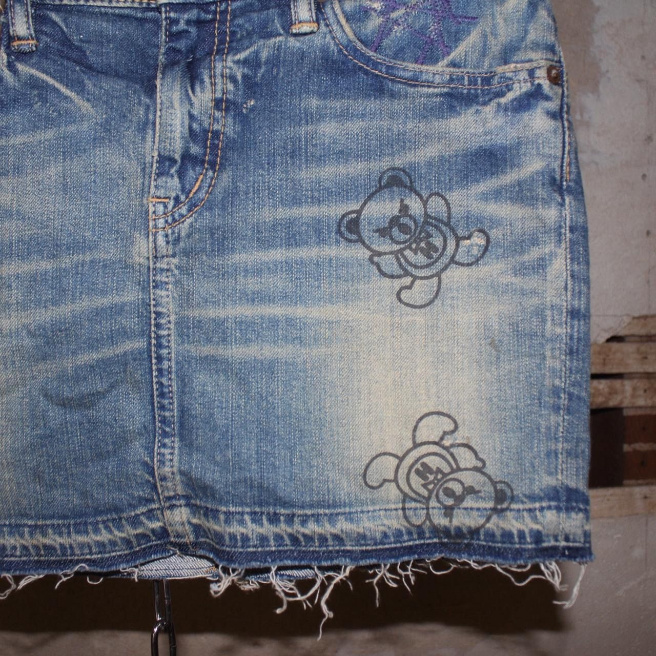 Hysteric Glamour HYSTERIC GLAMOUR 2000s Distressed Denim Studded Mini Skirt Size 30" / US 8 / IT 44 - 2 Thumbnail