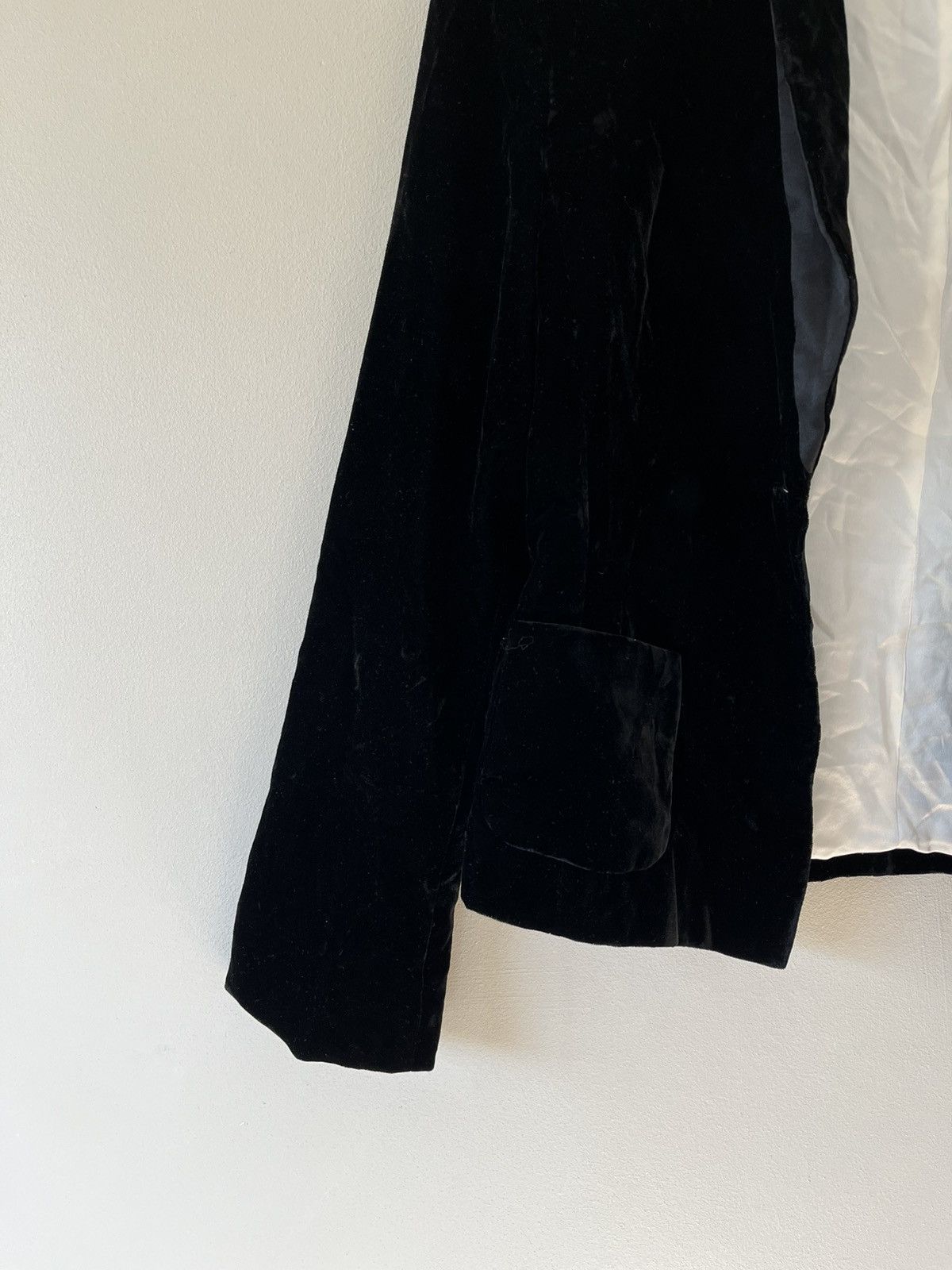 Designer × Louis Feraud Louis Feraud Velvet Blazer Size M / US 6-8 / IT 42-44 - 3 Thumbnail