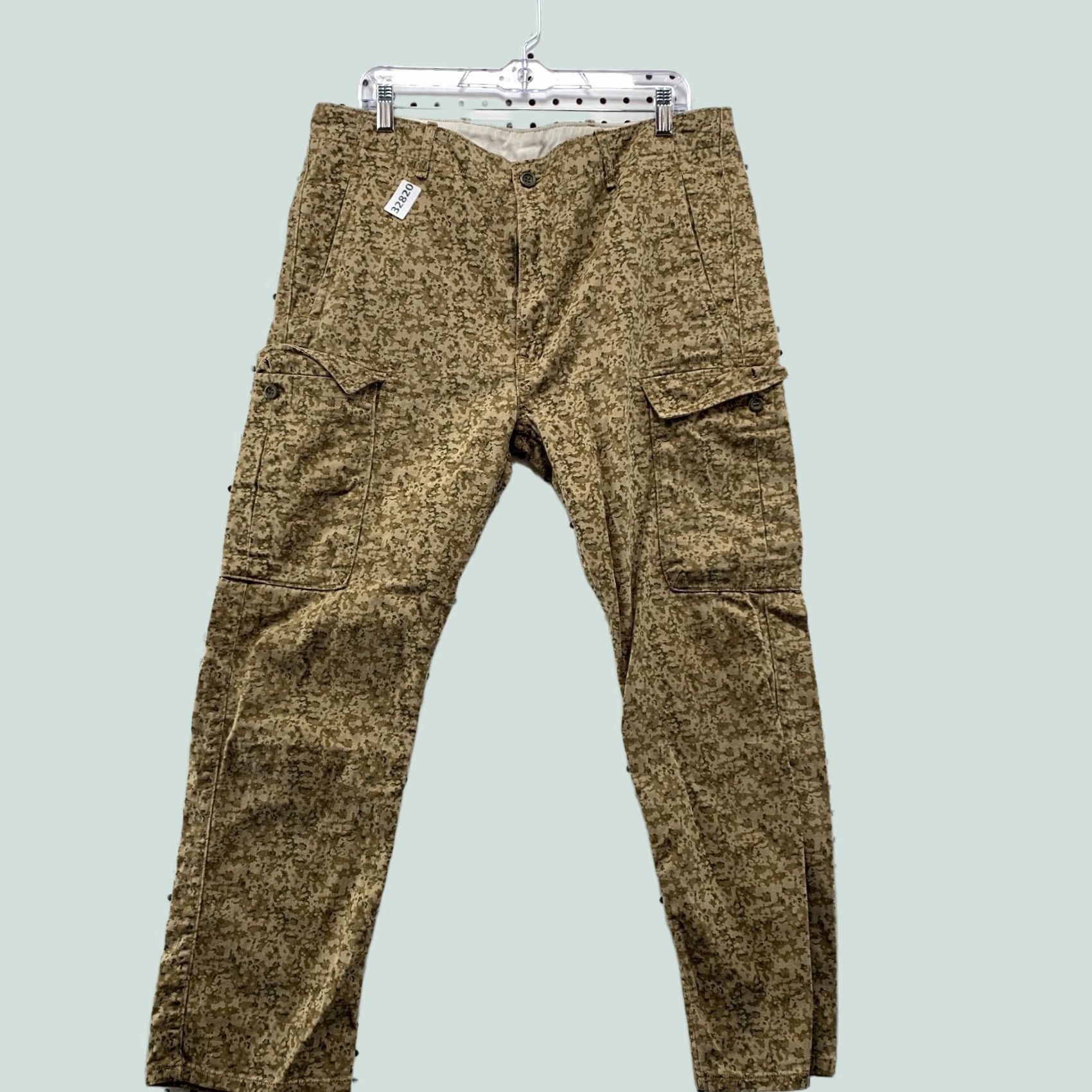 Levi's Levis Cargo Pants Mens Digital Camouflage Utility 36x27 Military Size US 36 / EU 52 - 1 Thumbnail