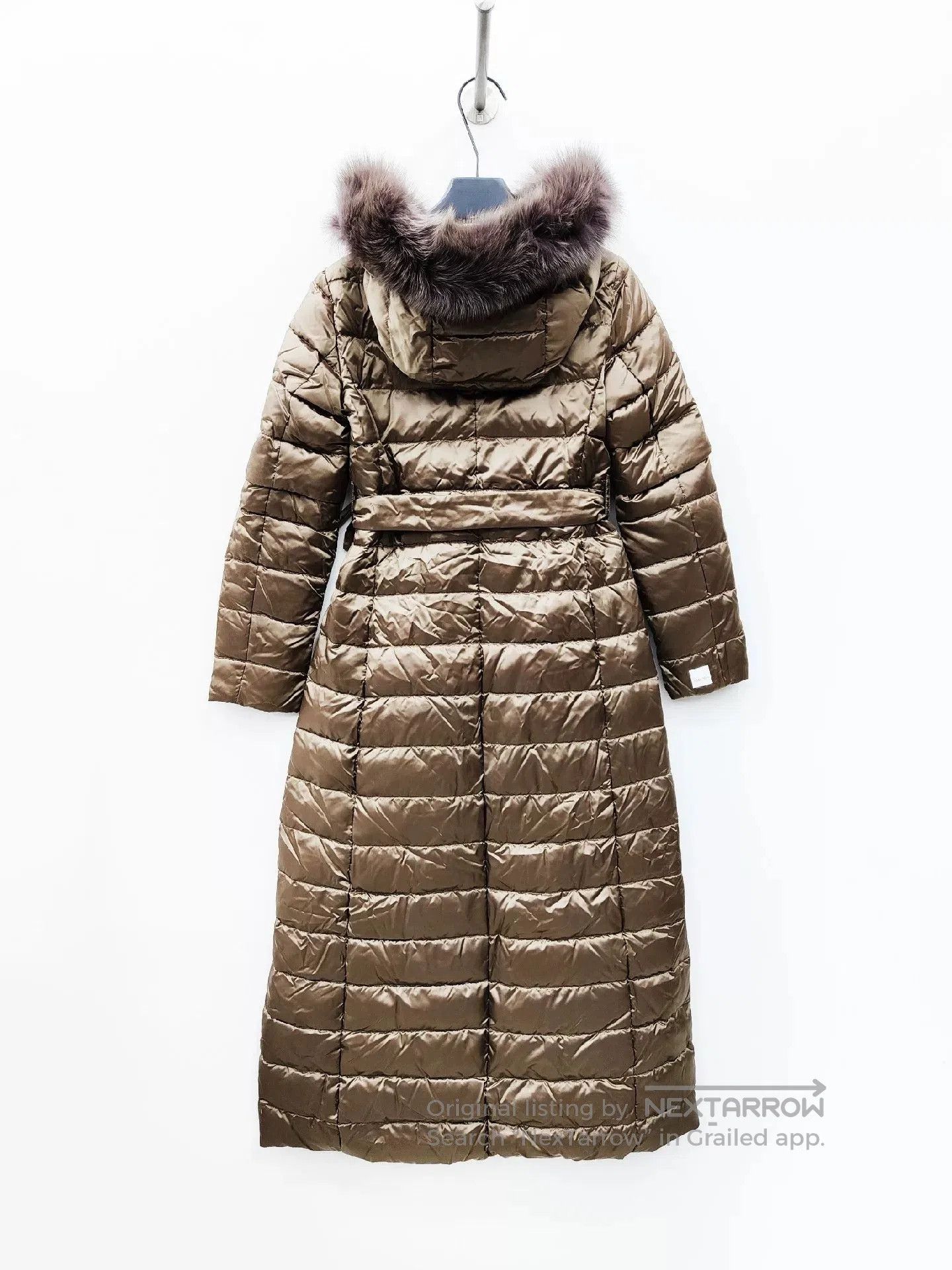Other maxmara long puffer coat with fox fur collar. Size US S / EU 44-46 / 1 - 2 Thumbnail