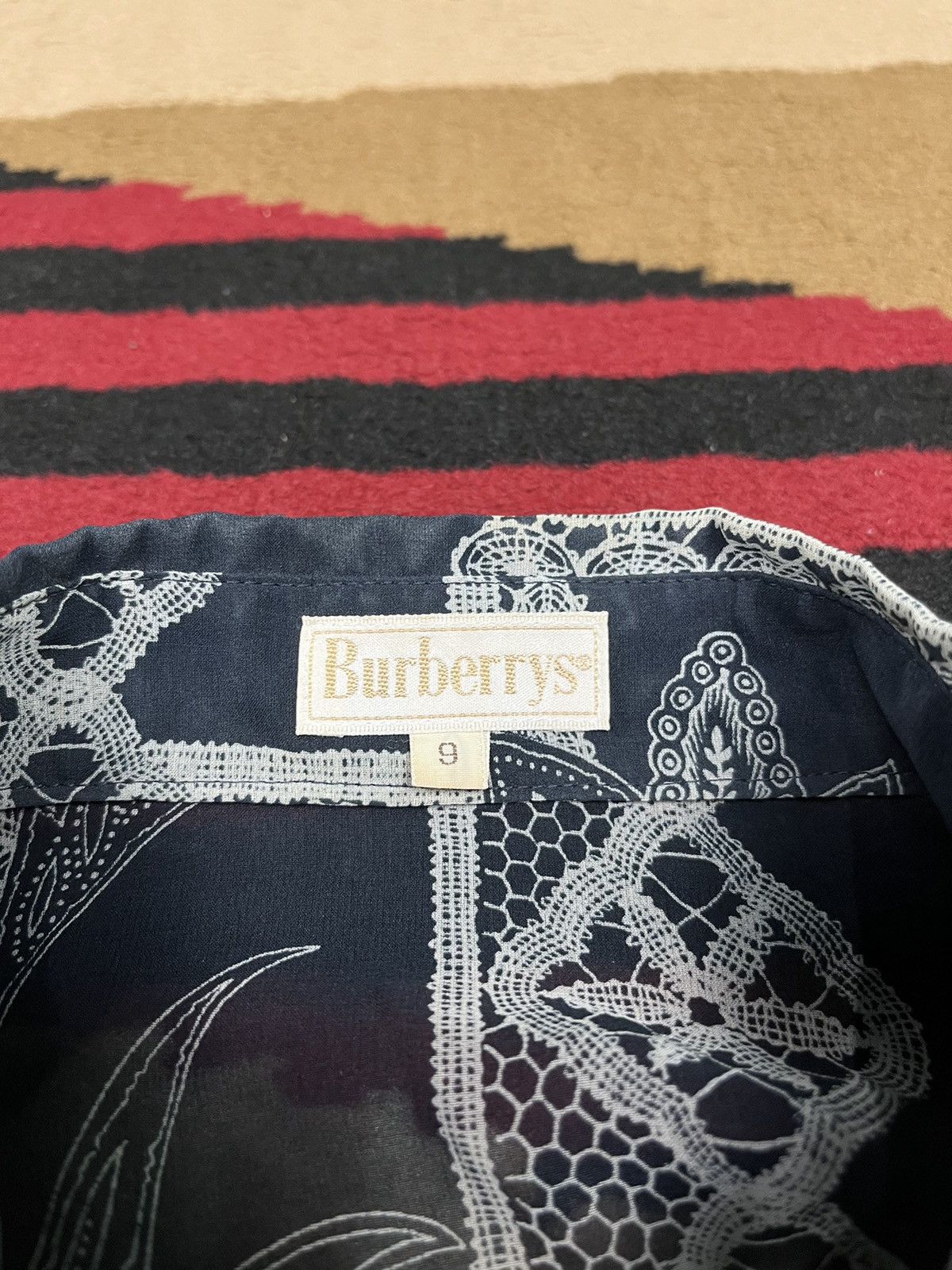 Burberry Vintage Burberrys Silk Button Shirt Size US M / EU 48-50 / 2 - 5 Thumbnail