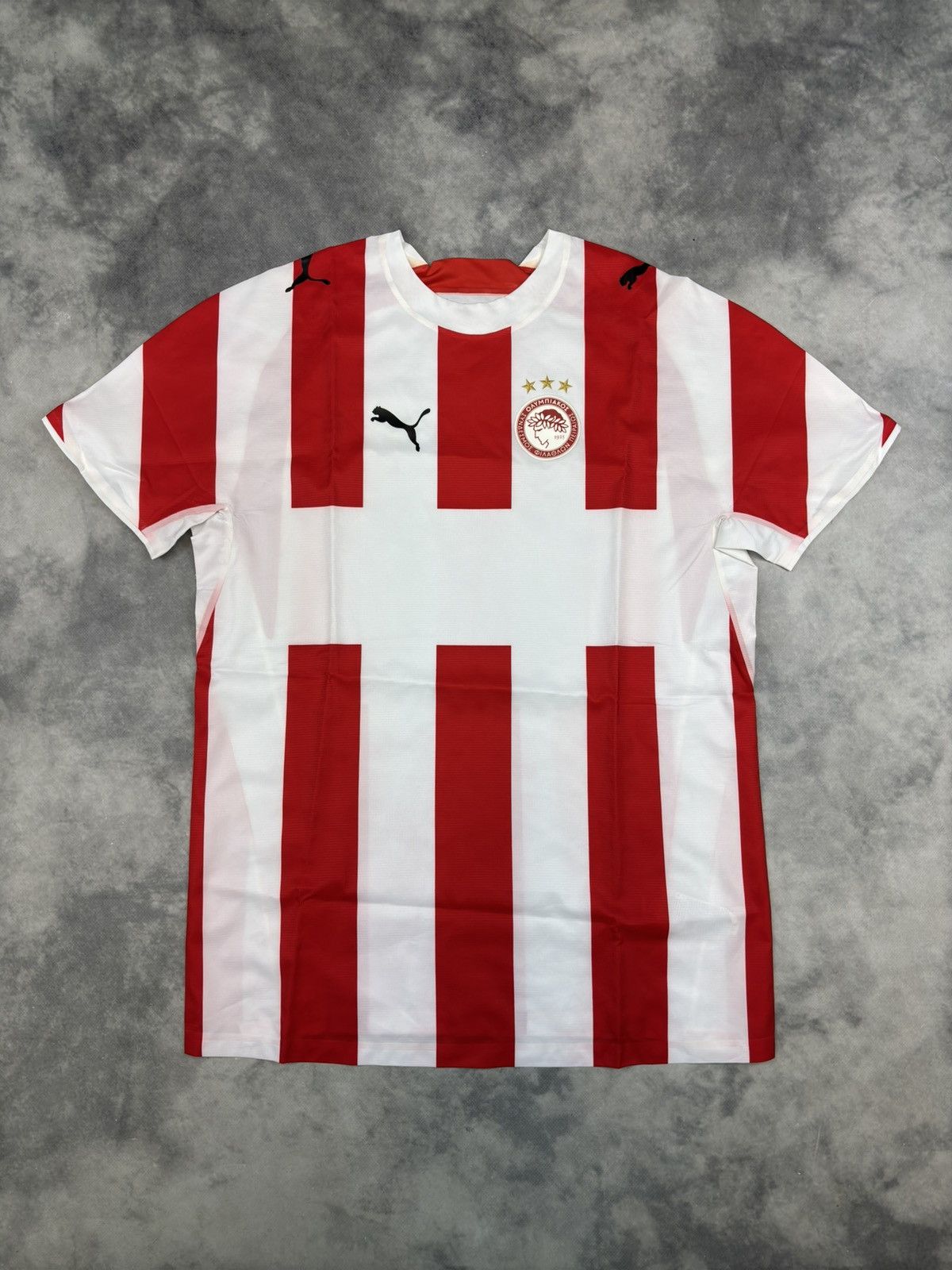 Puma × Vintage Olympiacos Greece Home Jersey 2006 2007 perfect condition L Size US L / EU 52-54 / 3 - 1 Thumbnail