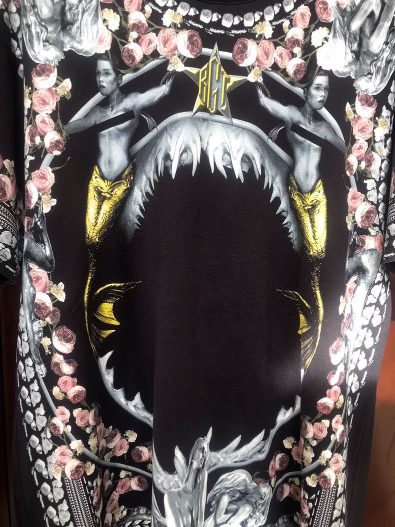 Givenchy Givenchy Extinct floral shark jaw Gi Size US XXS / EU 40 - 4 Thumbnail