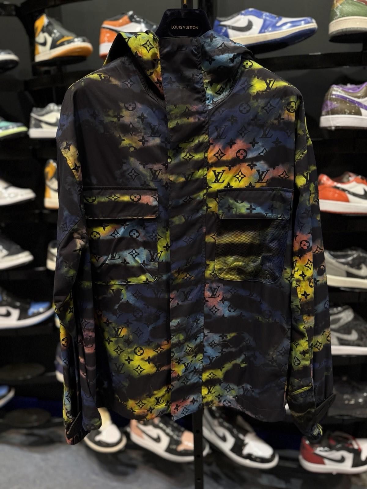 Louis Vuitton Louis Vuitton Monogram Reversible Windbreaker $3300 (48) Size US L / EU 52-54 / 3 - 1 Thumbnail