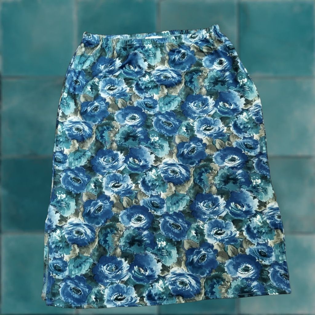 Vintage Charlotte Russe Women's Blue Floral Ribbed Side Slit Midi Skirt M Regular Size 32" / US 10 / IT 46 - 1 Thumbnail