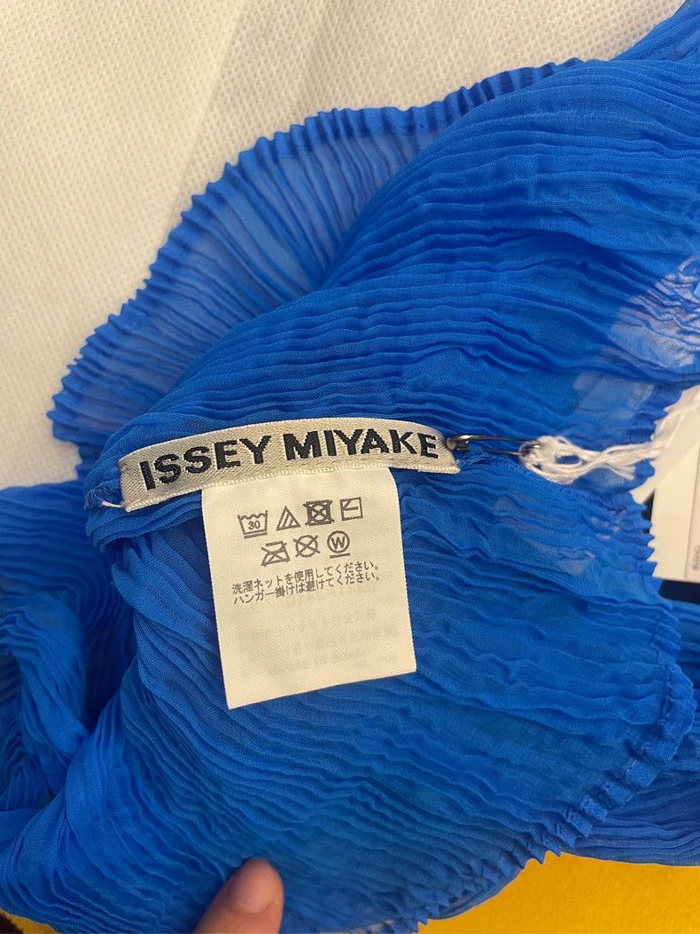 Issey Miyake issey miyake size:2 Blue pleated long sleeves Size XXS / US 00 / IT 34 - 2 Thumbnail