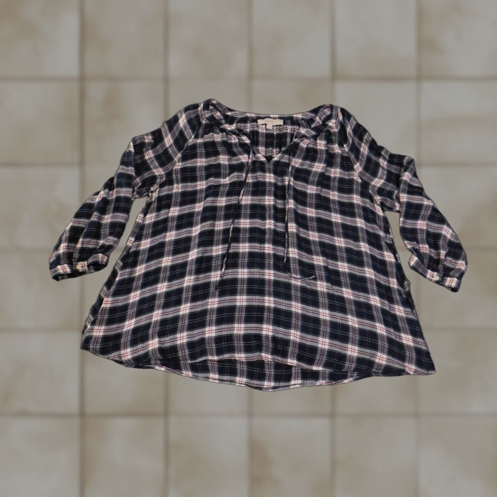 Loft LOFT Shirt Womens Large Navy Plaid Peasant Blouse 3/4 Sleeve V-Neck Raglan Flowing Blouse Womens L Navy Plaid Decade Pattern Shirt Size L / US 10 / IT 46 - 1 Thumbnail