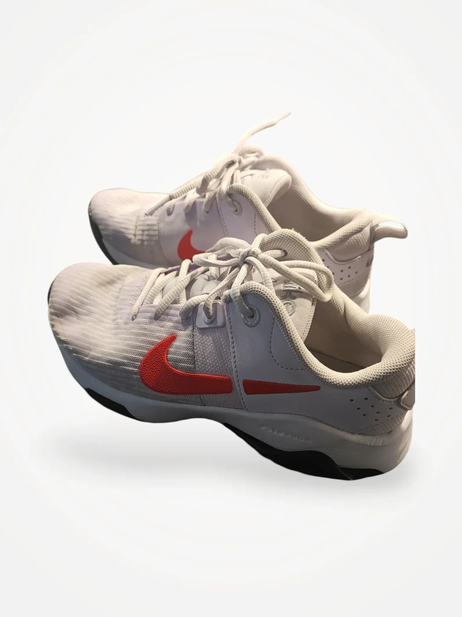 Nike Nike Sneakers Size US 7 / EU 40 - 1 Thumbnail