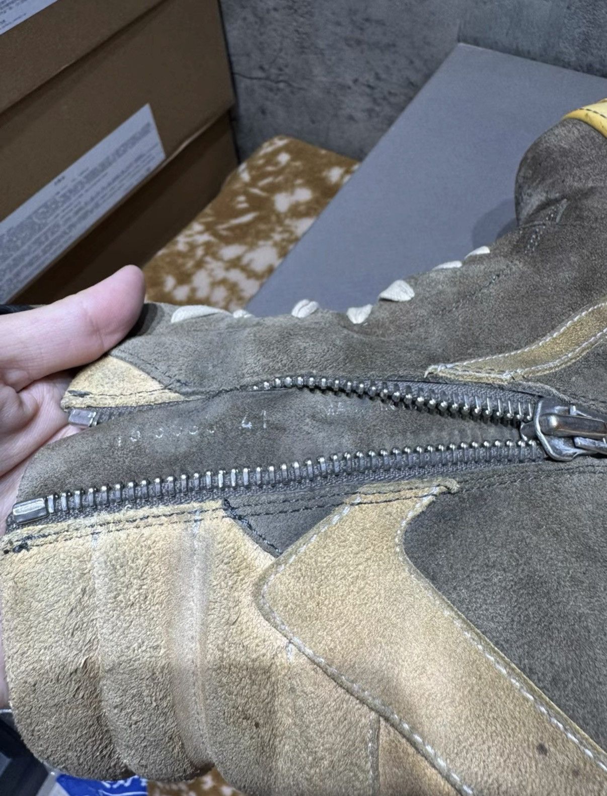 Rick Owens Rick Owens Main Line Milk Grey Suede Reverse Triangle K37 Size US 8 / EU 41 - 9 Thumbnail