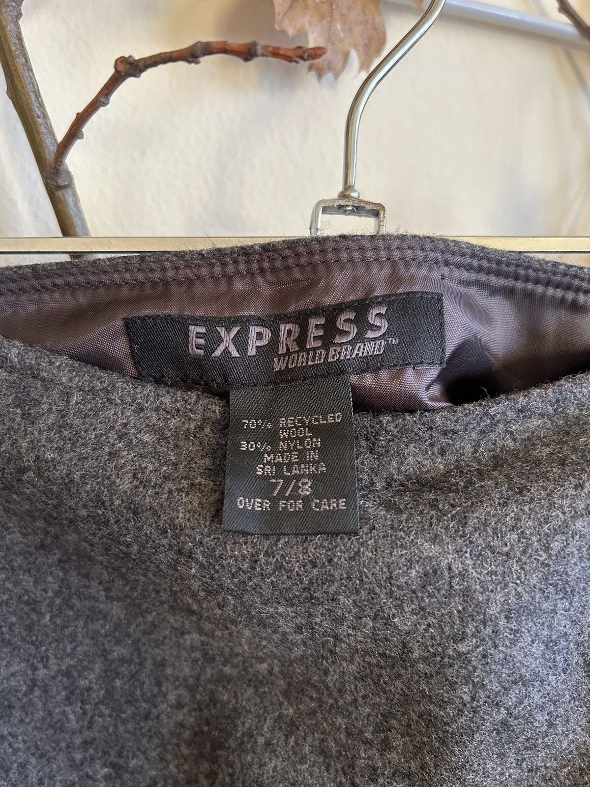 Express Express grey wool mini skirt Size 30" / US 8 / IT 44 - 4 Thumbnail