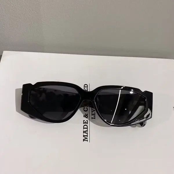 Designer × Vintage Vintage square frame sunglasses Size ONE SIZE - 1 Thumbnail