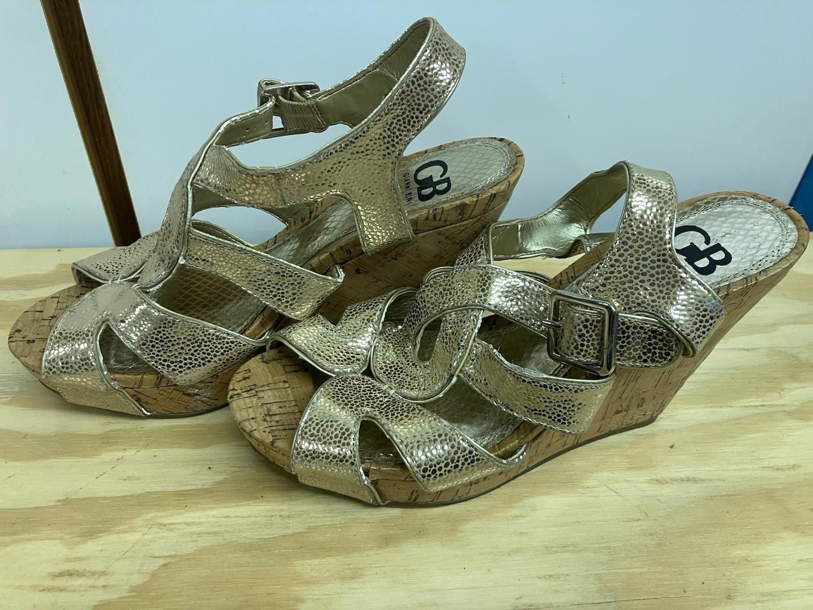 Other Gianni Bini Metallic Gold Leather Cork Wedge Sandals Size US 7 / IT 37 - 2 Thumbnail