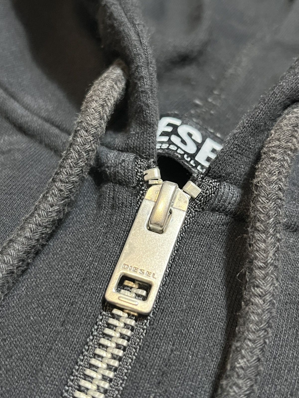 Diesel DIESEL BLANK COTTON ZIP DESIGNER HOODIE WITH STRIPED ON HAND Size US XXL / EU 58 / 5 - 3 Thumbnail