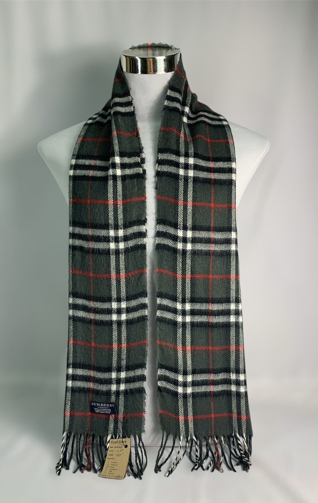 Vintage Burberry Scarf / Muffler / Neckwear Size ONE SIZE - 1 Thumbnail