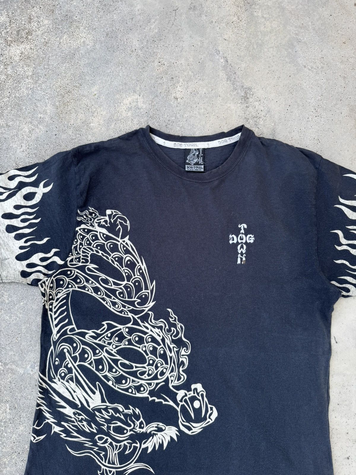 Dogtown 2000s Dogtown Black Dragon Flames Over Print y2k Tees Size US L / EU 52-54 / 3 - 2 Thumbnail