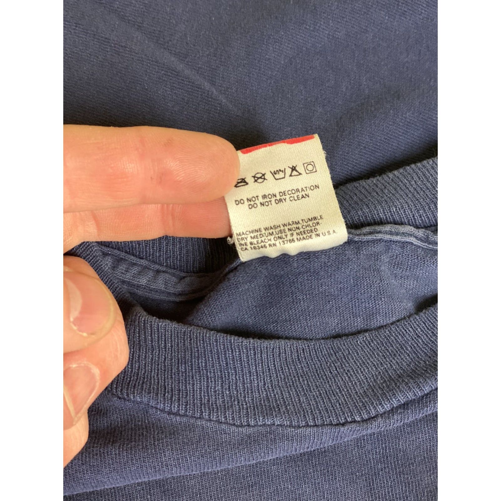 Fruit Of The Loom VINTAGE Thayer Academy Middle School Shirt XL Blue USA Mens T-Shirt Fruit of the Loom Crew Neck Short Sleeve Cotton Classic Size XL School Size US XL / EU 56 / 4 - 5 Thumbnail