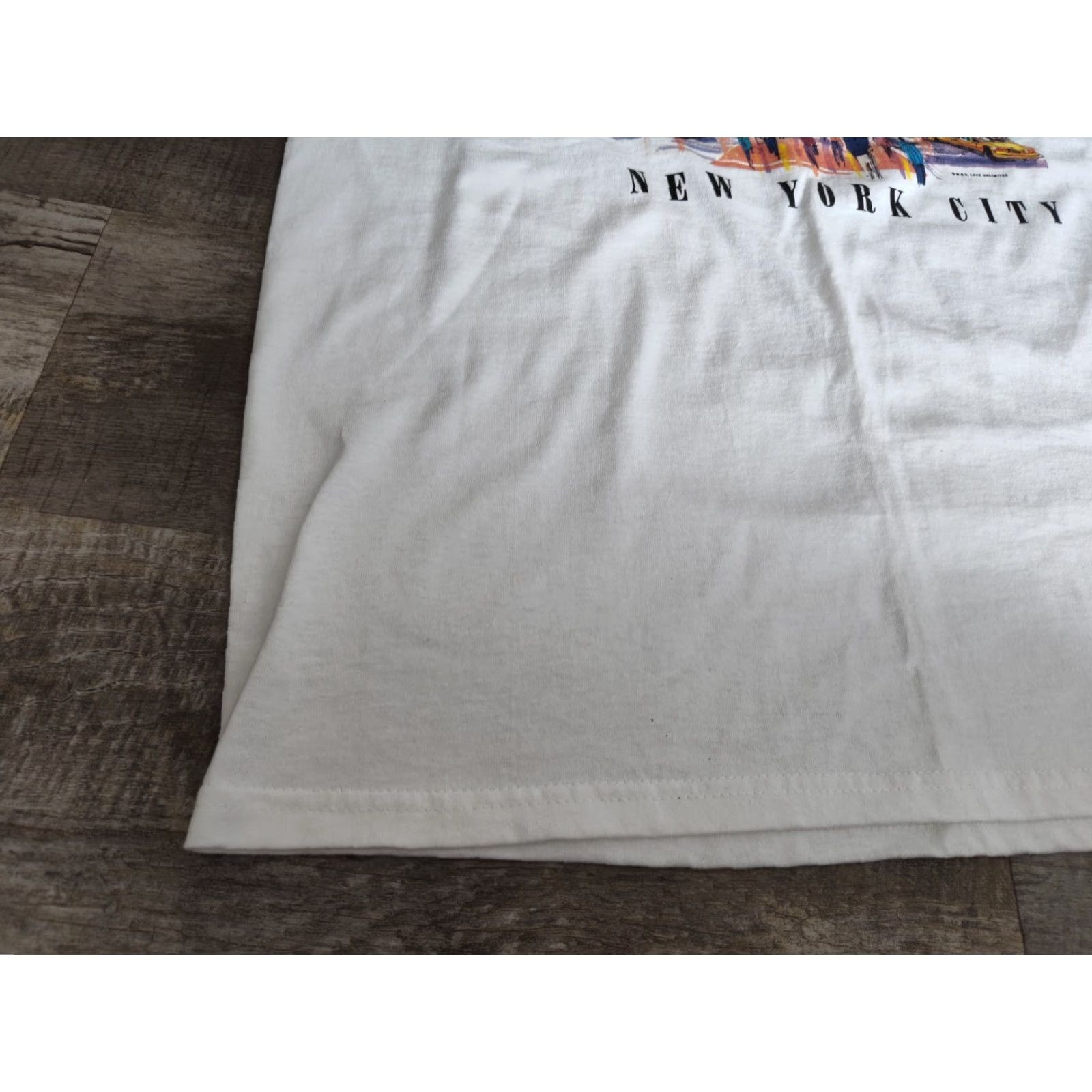 Delta VINTAGE Delta NY City Times Square Souvenir Tee Shirt White Adult Large MBS Love Unlimited T-Shirt Mens Size US L / EU 52-54 / 3 - 2 Thumbnail