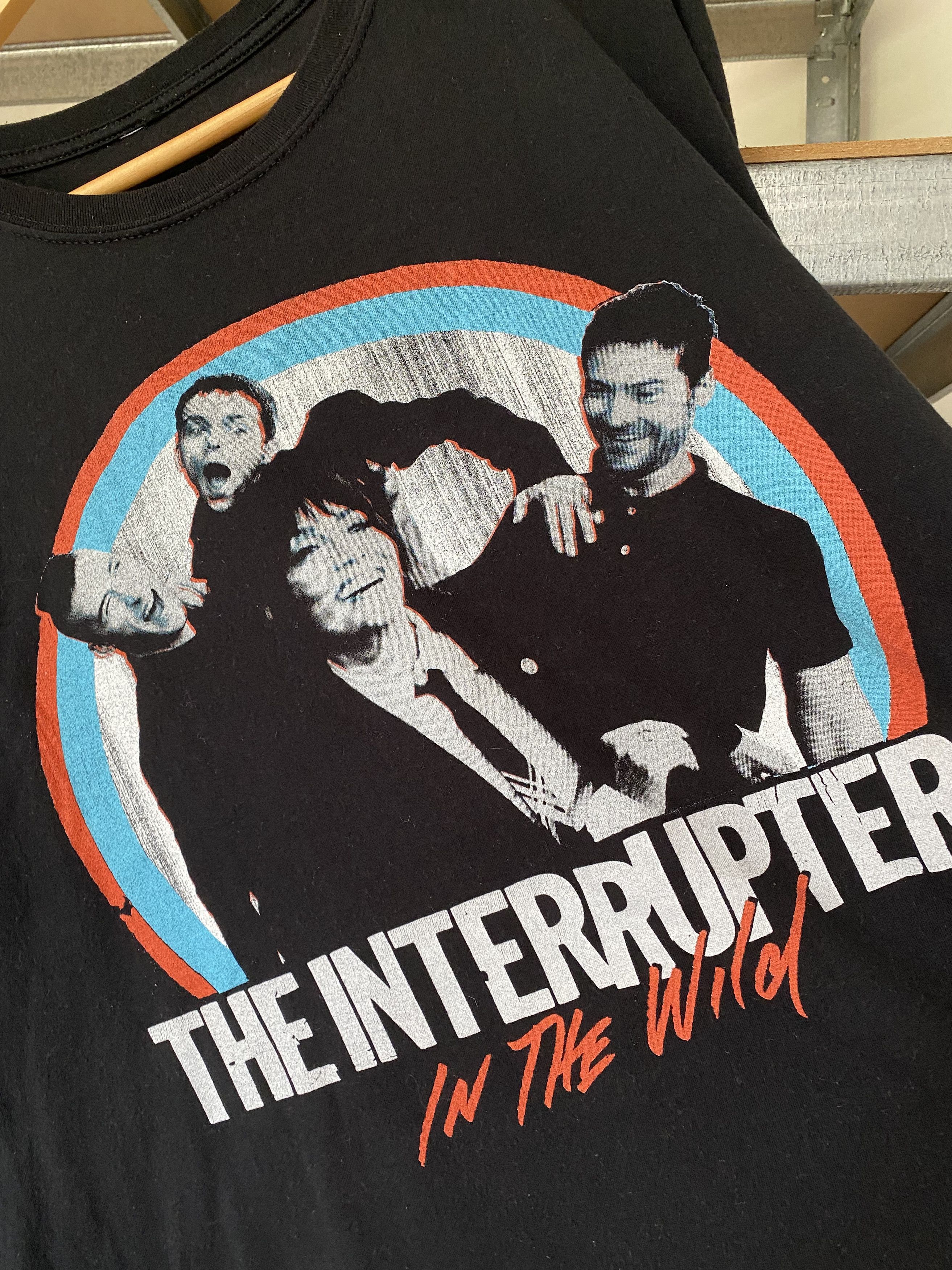Band Tees Vintage 2000s The Interrupters In The World Band T-shirt Size US L / EU 52-54 / 3 - 11 Thumbnail