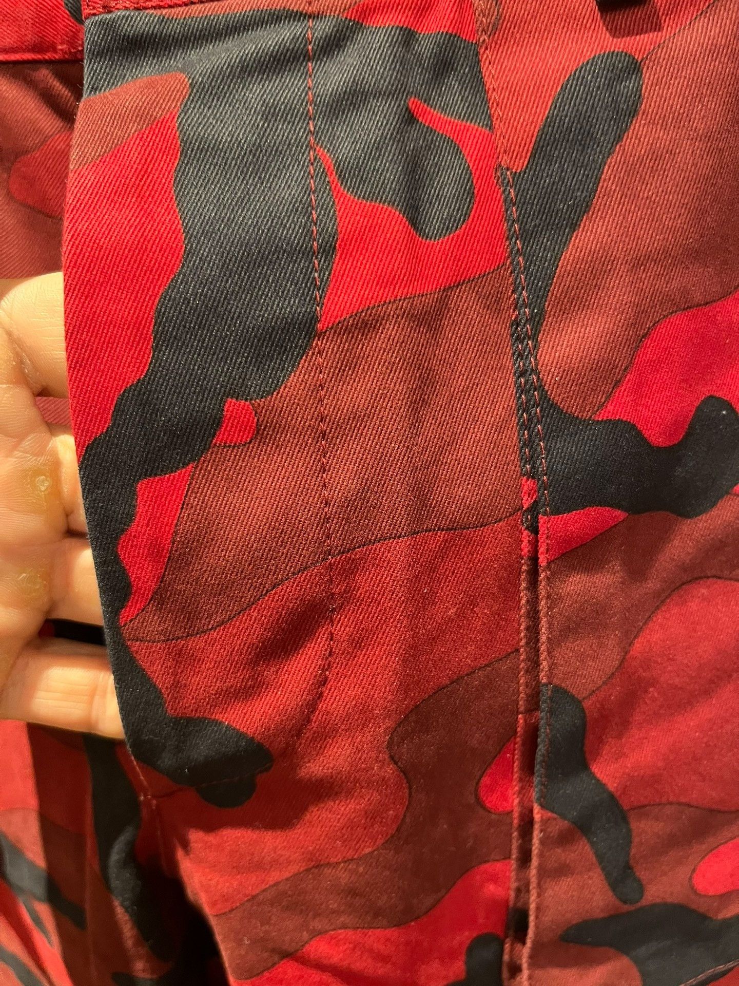 Valentino Valentino Red Camouflage Cargo Pants Size US 30 / EU 46 - 2 Thumbnail