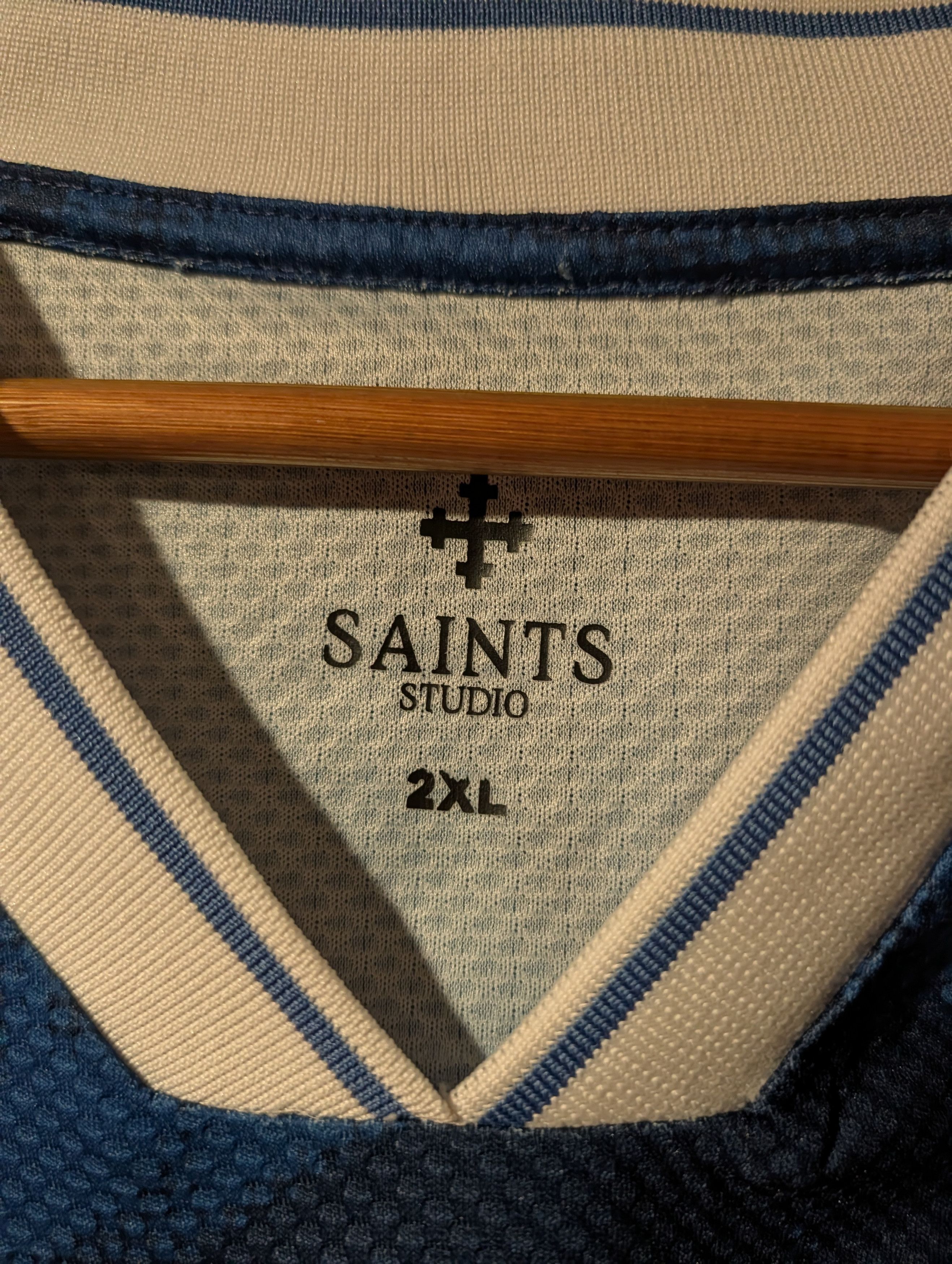 Gildan Saints Studio Game Changer Rose Flower Jersey Marble V-Neck Size US XXL / EU 58 / 5 - 3 Thumbnail