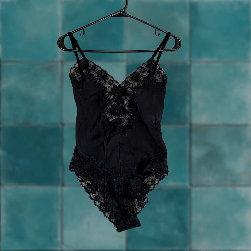 Guy Laroche VINTAGE Guy Laroche Bodysuit Women's Small Black Lace One Piece Nylon Spandex High Leg 80s 90s Union USA Size S / US 4 / IT 40 - 1 Thumbnail