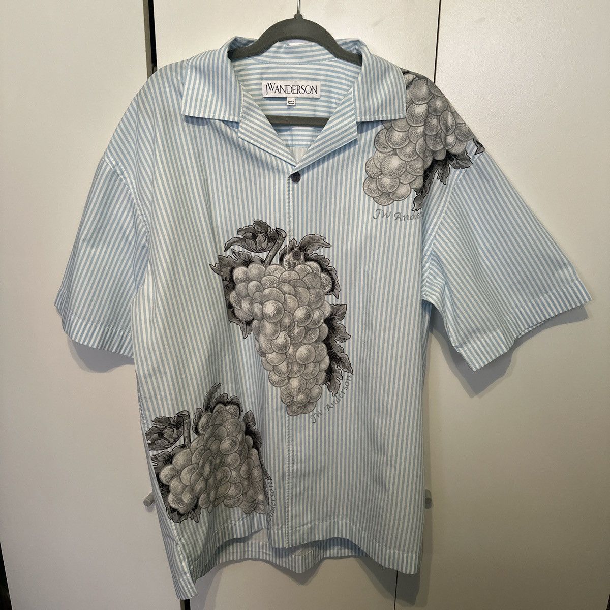 JW Anderson J.W. Anderson Grapes Boxy Fit Short Sleeve Button Up Size US L / EU 52-54 / 3 - 1 Thumbnail