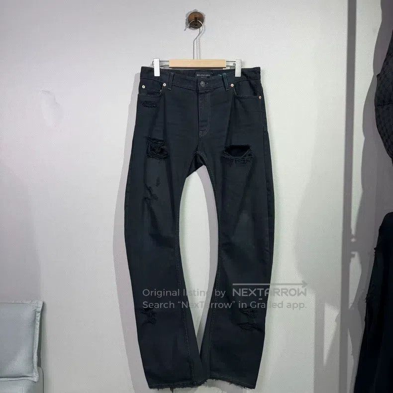 Balenciaga Balenciaga size M Curved Knife Hole Denim Pants Size US 27 - 1 Thumbnail