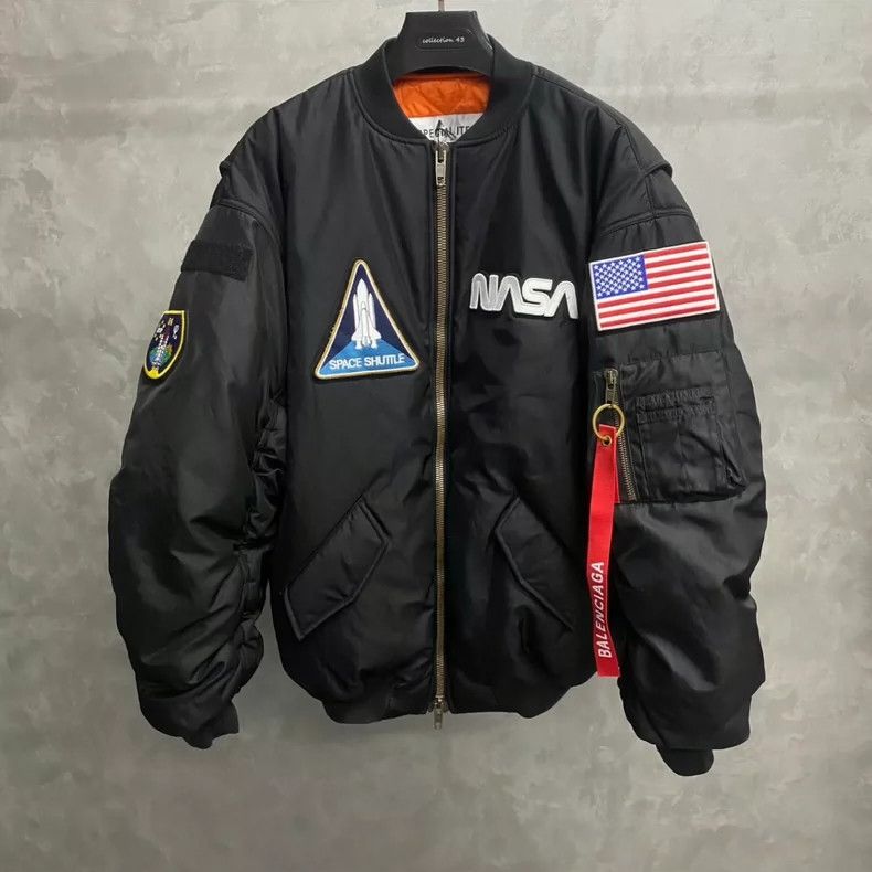 Balenciaga Balenciaga Black NASA embroidered ma-1 zip jacket Size US S / EU 44-46 / 1 - 1 Thumbnail