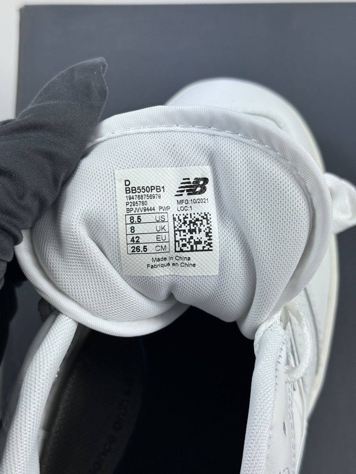 New Balance NEW BALANCE 550 SNEAKERS Size US 8.5 / EU 41-42 - 10 Thumbnail