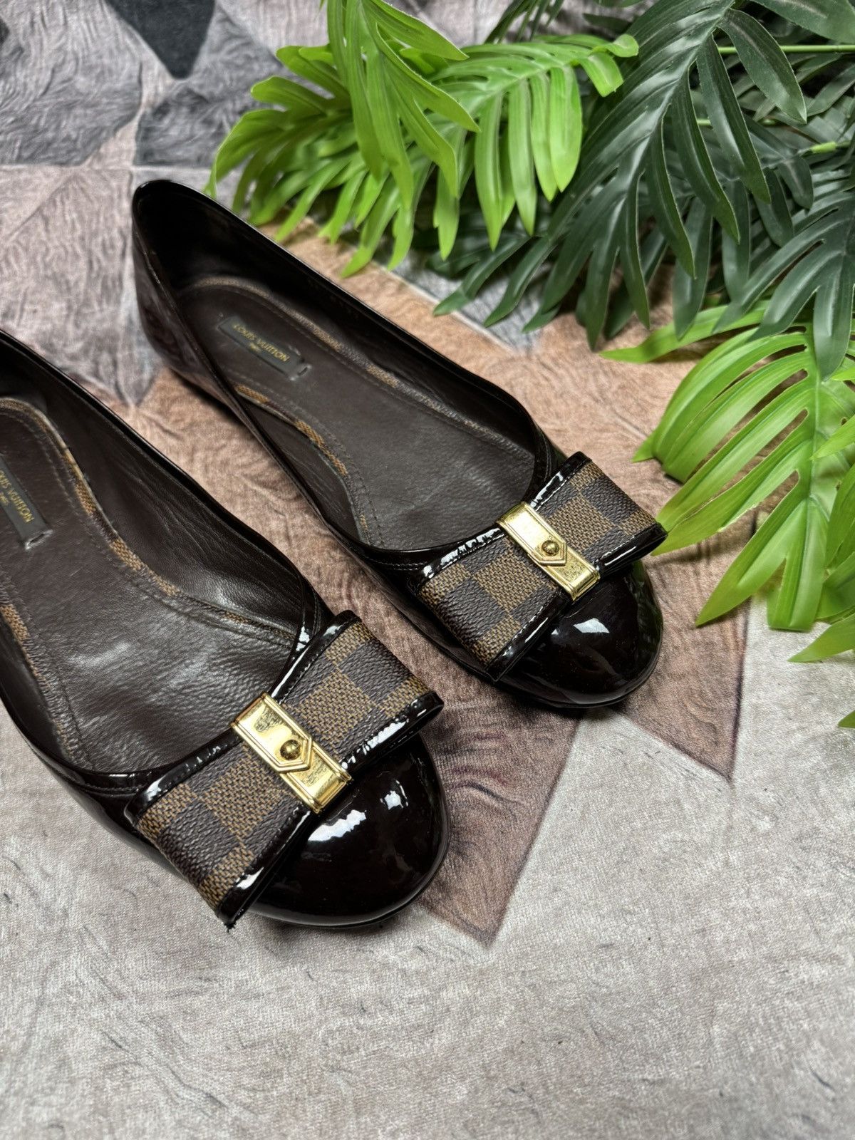 Louis Vuitton Louis Vuitton Brown Patent Leather ballet flats size 41 Size US 11 / IT 41 - 3 Thumbnail