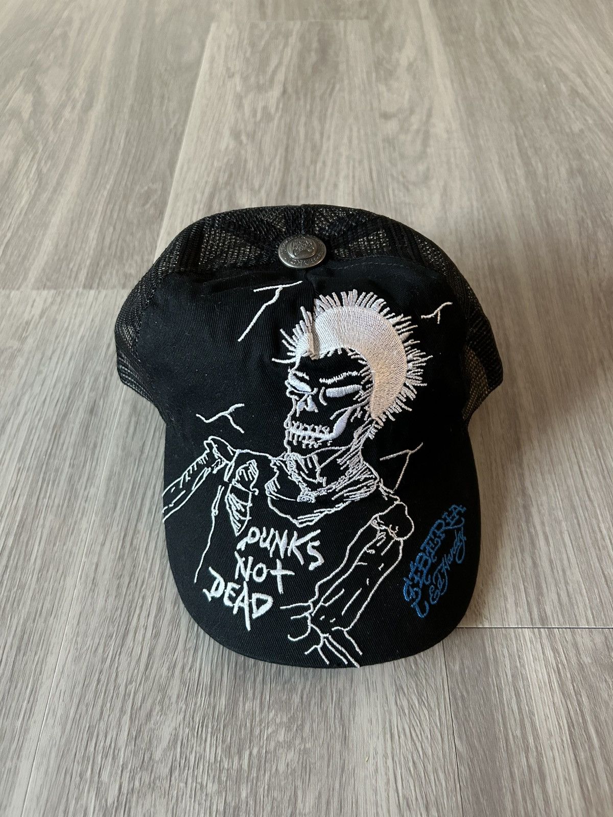 Ed Hardy × Siberia Hills Ed Hardy X Siberia Hills Punks Not Dead Trucker Hat Size ONE SIZE - 1 Thumbnail