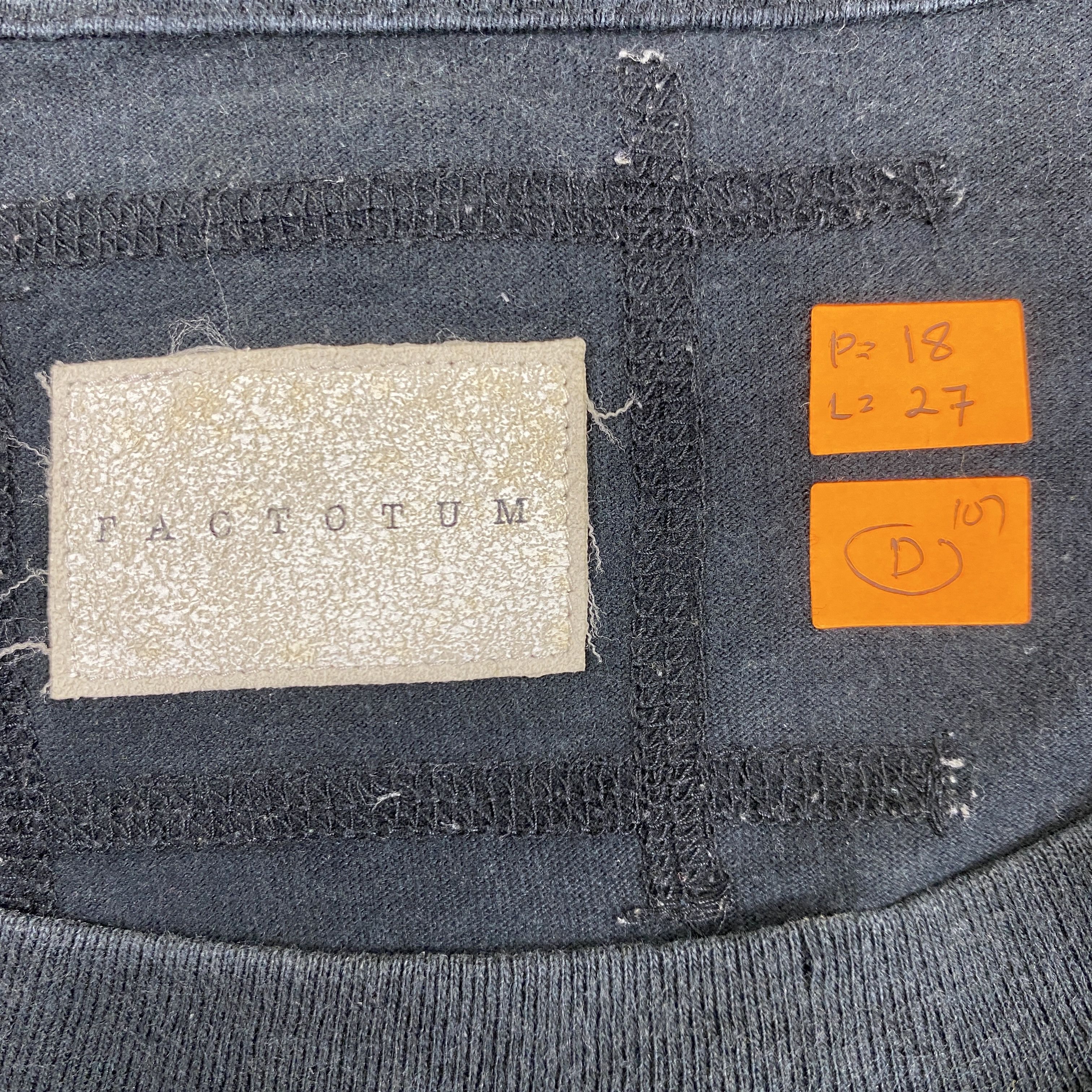 FACTOTUM Vintage Factotum Japanesse Brand Small Tshirt D107 Size US S / EU 44-46 / 1 - 5 Thumbnail