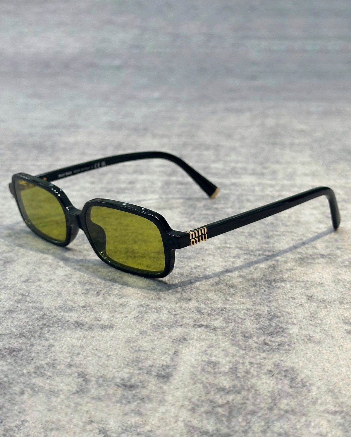 MIU MIU 0MU 11ZS 16K07O
