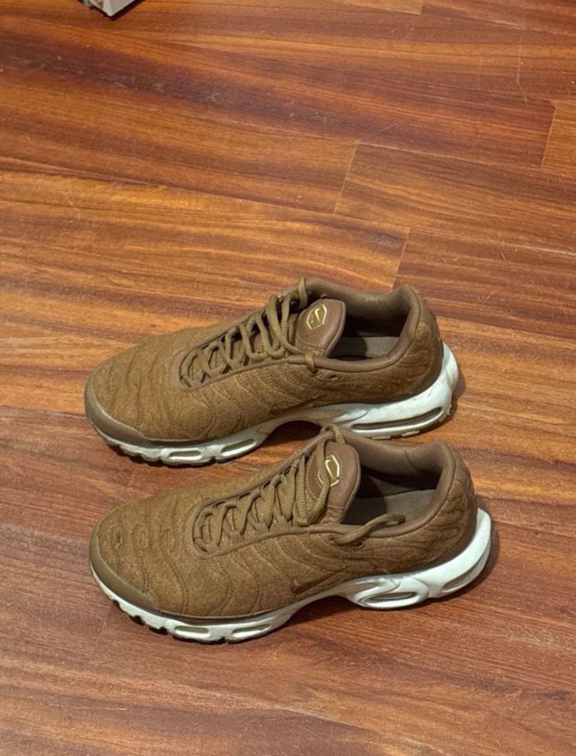 Nike Nike tn beige rare edition 2018 Size US 8.5 / EU 41-42 - 1 Thumbnail