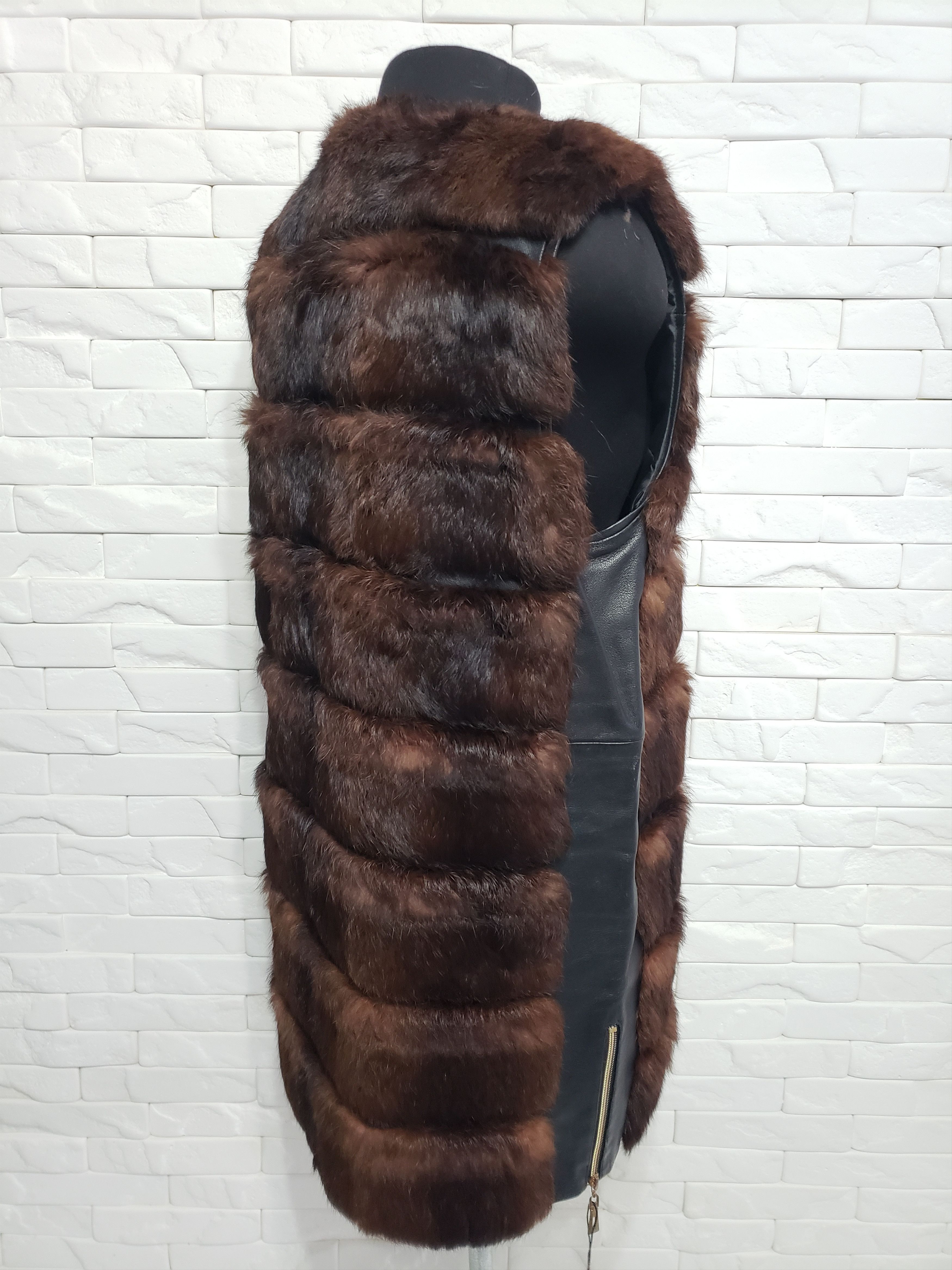 Genuine Leather Warm women's fur vest with a metal zipper. Size L / US 10 / IT 46 - 5 Thumbnail
