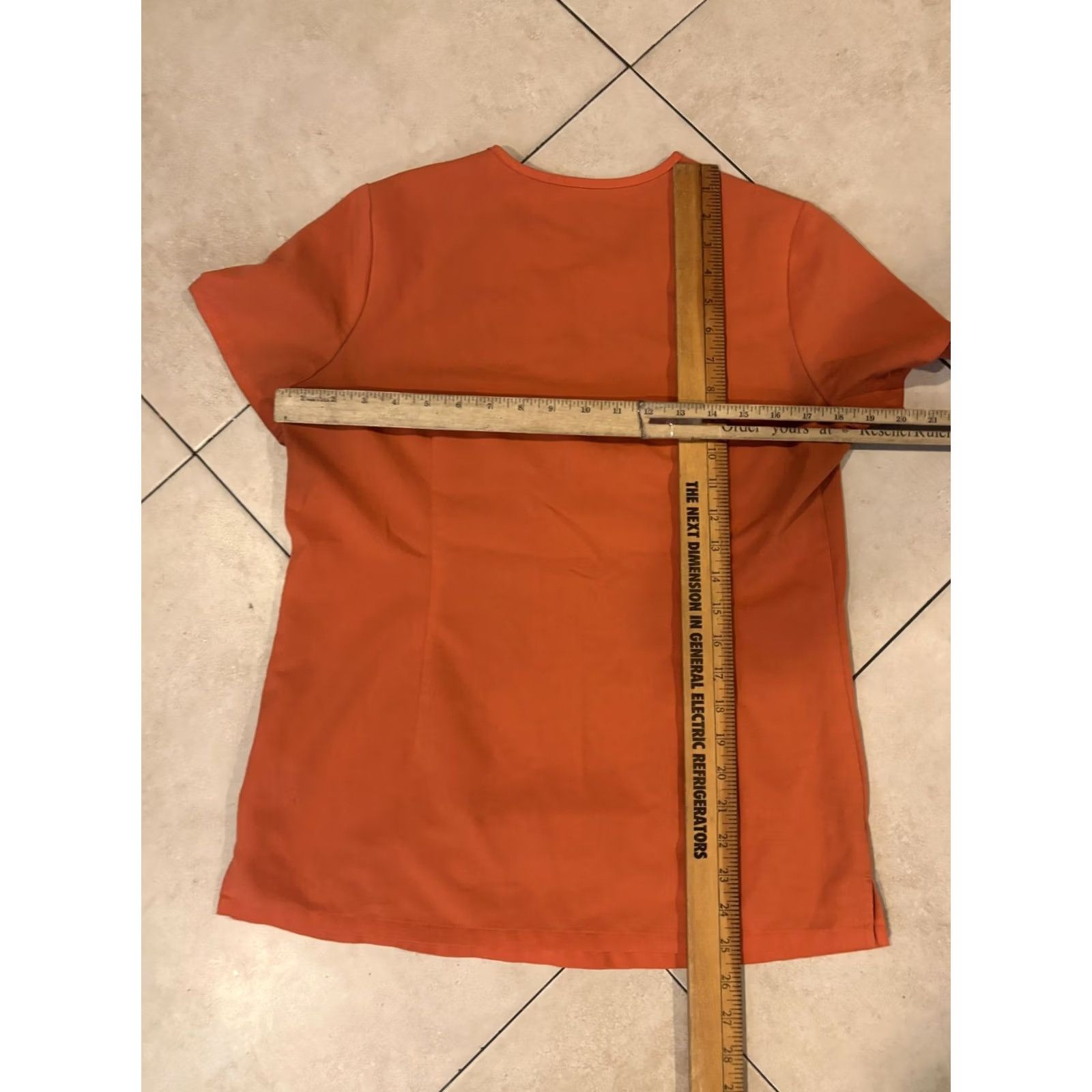 Vintage Figs Scrub Top Womens XS Orange V Neck Technical Collection Pocket FW1000 Size XS / US 0-2 / IT 36-38 - 6 Thumbnail