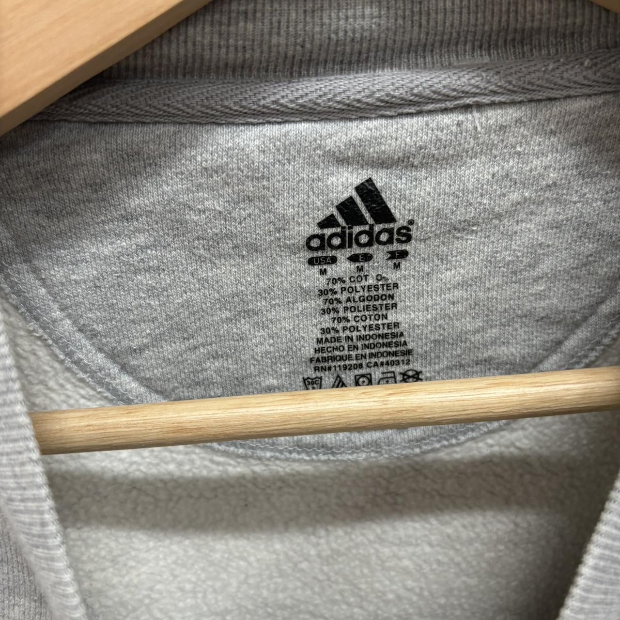 Vintage Vintage Adidas sweater size: M Size US M / EU 48-50 / 2 - 6 Thumbnail