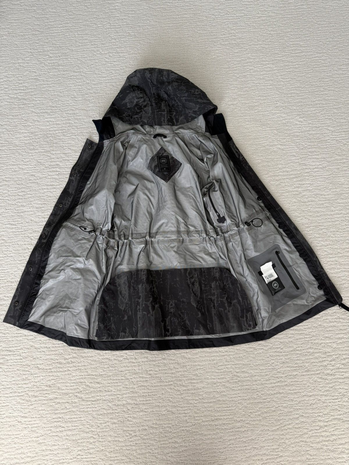 Canada Goose Canada Goose Trinity rain jacket small 5603LBPZ birchbark Size S / US 4 / IT 40 - 5 Thumbnail