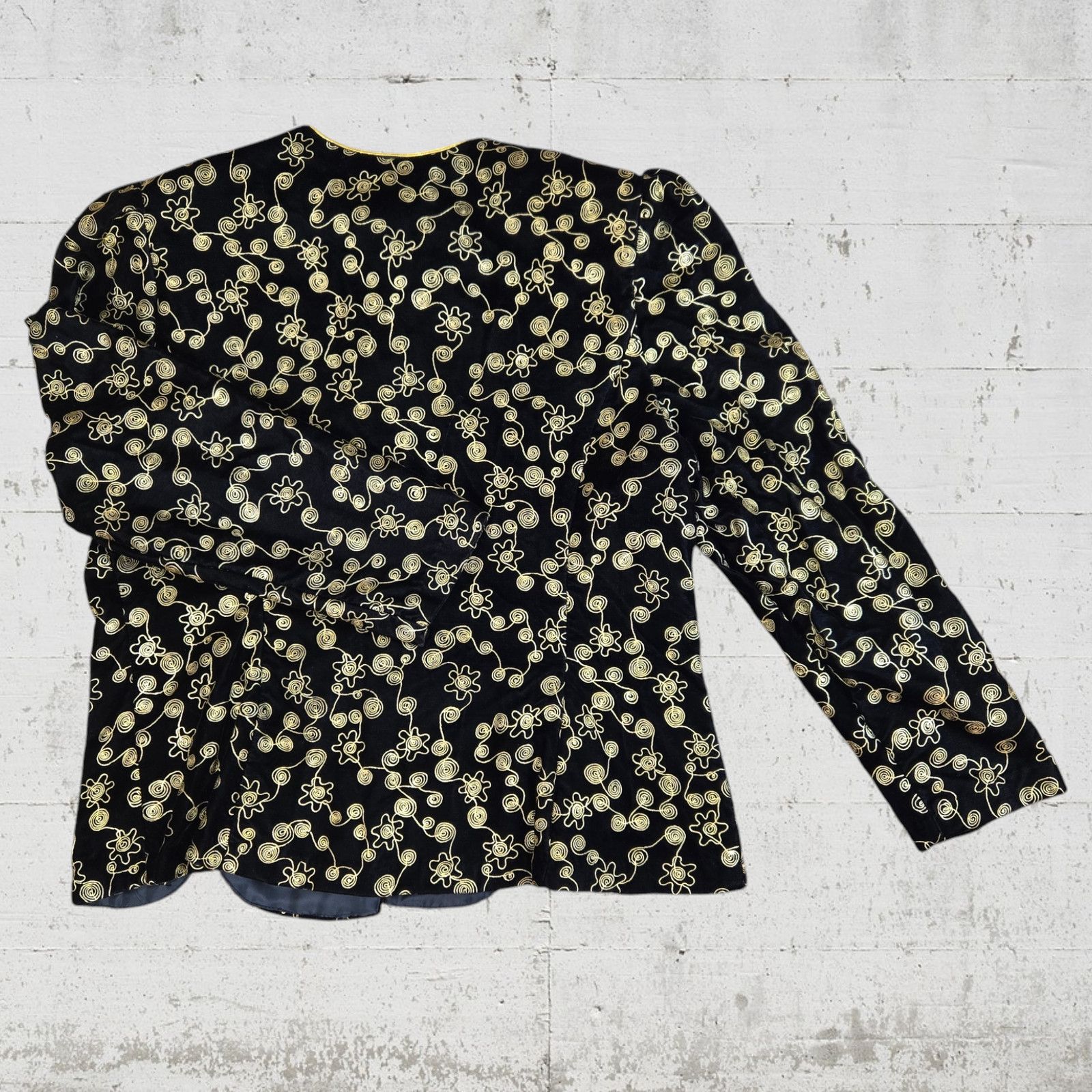 Vintage 80s Velvet Embroidered Jacket Black Gold Size 14 Size XL / US 12-14 / IT 48-50 - 10 Thumbnail