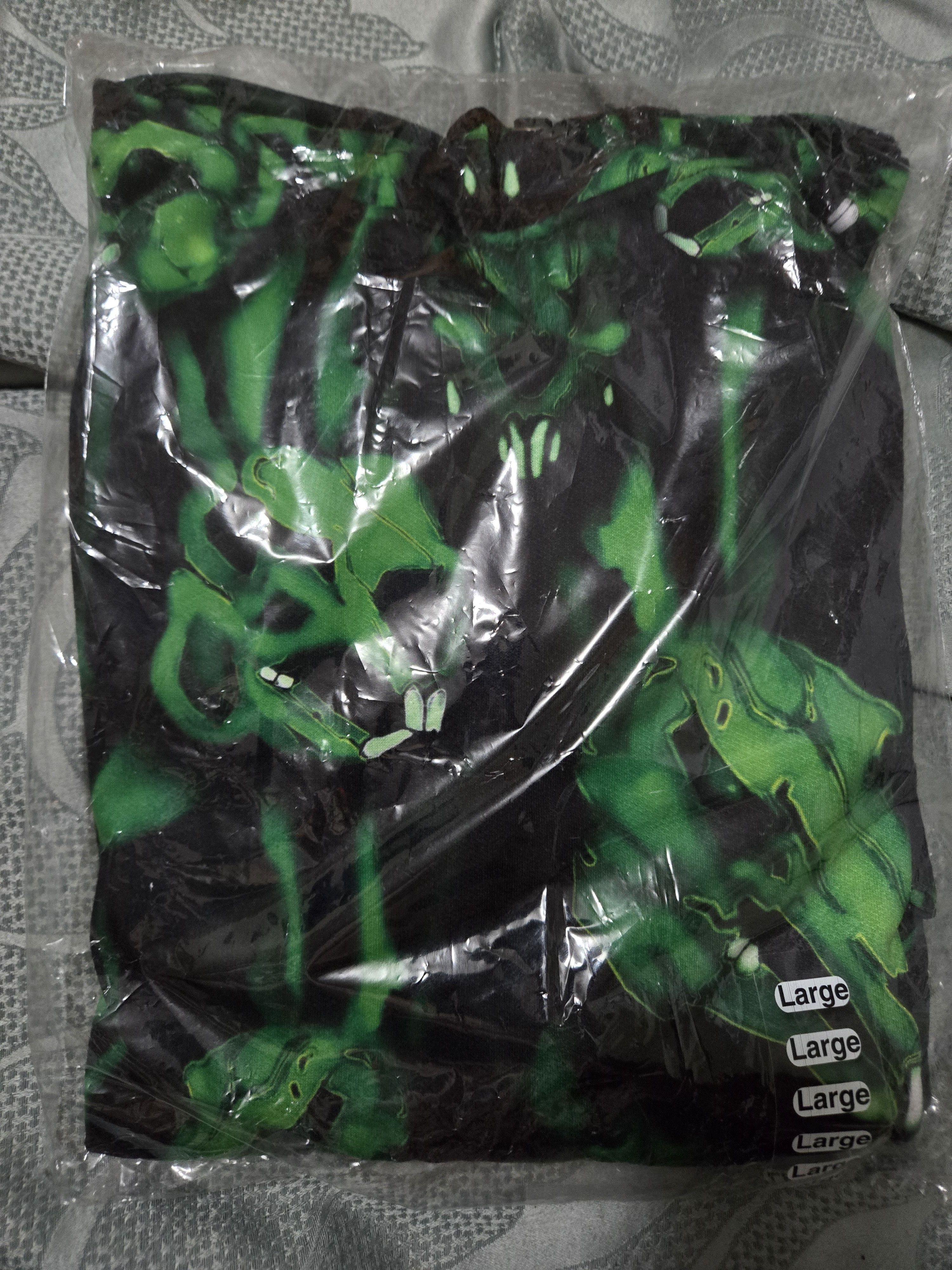 Icy rabbit green skulls hoodie