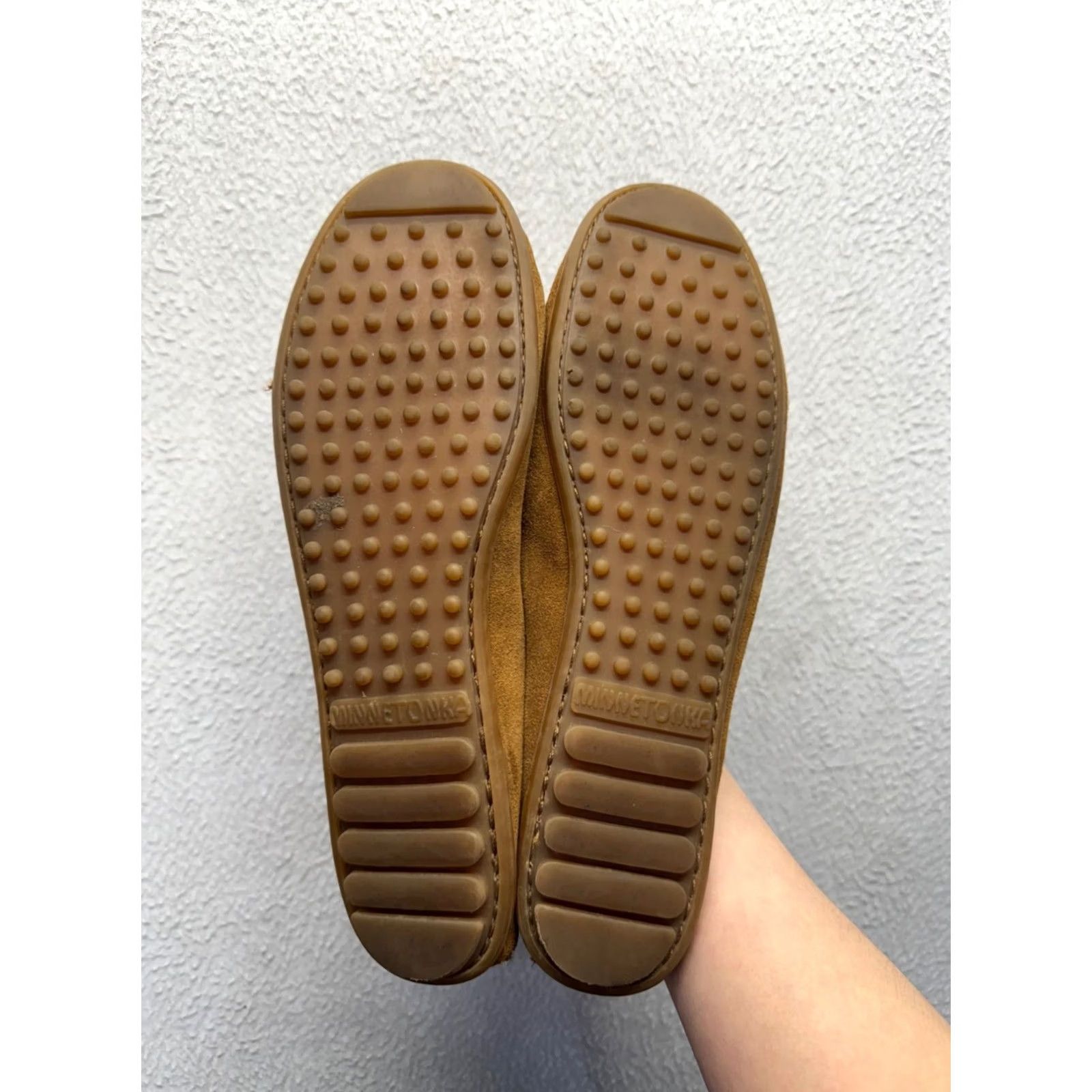 Minnetonka VINTAGE Minnetonka Brown Suede Moccasins Beaded Thunderbird Design Womens 7 Slip On Flat All Season XS? Size US 7 / IT 37 - 4 Thumbnail